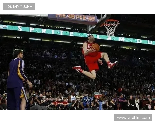 篮球明星全方位解析从成名之路到场上瞬间的传奇表现